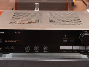 Pioneer A-223 Amplificatore Integrato